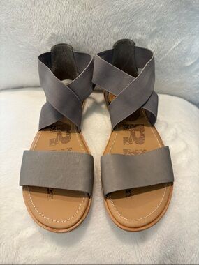 Sorel Women's Grey Crisscross Strap Sandals